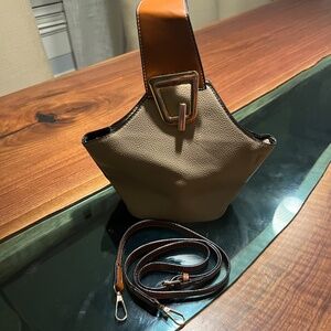 New Unbrand Tan Purse